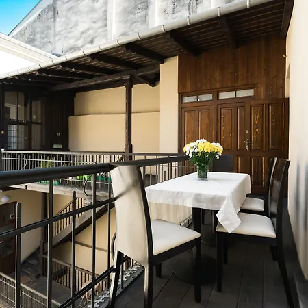 Rembrandt Aparthotel