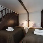 伦勃朗公寓酒店