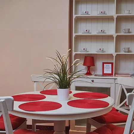 Rembrandt Hotel apartamentowy 3*