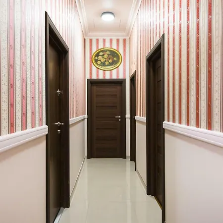 Rembrandt Apartahotel 3*